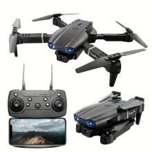 E99 Opvouwbare RC-drone met dubbele camera en een bereik van 3937 voet (ca. 1200 m).