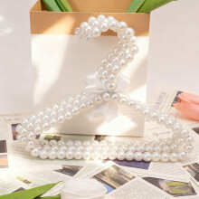 Cintre à nœud papillon en perles de style européen pour vêtements d'enfants, robes de mariée et vêtements délicats – Plastique résistant à