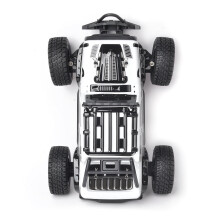 Camion RC in scala 1/16, velocità massima 38 km/h, trazione integrale, frequenza 2.4GHz, pronto all'uso con luci a LED.