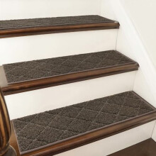 Tapis de marches antidérapants 28" x 9", lot de 4, marron, pour marches en bois, enfants et chiens – 100 % polyester avec envers en TPE