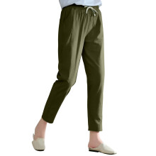 Calça feminina de linho cor sólida, com bolsos e modelagem reta.