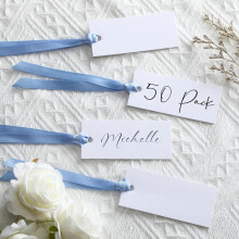 50 marque-places vierges pour mariage (4 x 9 cm) avec ruban de satin – Décoration de table et articles de fête