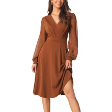 Dames wikkeljurk met V-hals, lange mouwen, stippenprint, midi-lengte en zakken, maat XL, karamelkleur