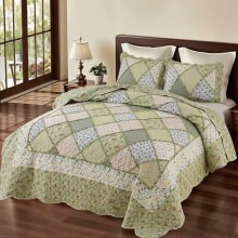 Queen Green Patchwork Quilt Set, Reversible Floral 3-Piece Bedspread – Lightweight Comforter + 2 Pillow Shams