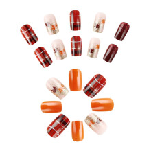 Kunstnagels met herfstmotief, vierkante esdoornbladeren, French tip nagels, kunstdecoratie, Thanksgiving kunstnagels