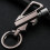 Porte-clés multifonctions avec briquet coupe-vent et décapsuleur 1