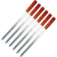 5-delige set van 58 cm lange, stevige barbecuespiesen van 2,5 cm breed met rode houten handgreep