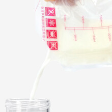 Breast Milk Storage Bags Leakproof and SelfStanding for Freshness with Marking 200ml