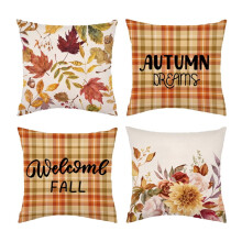 Lot de 4 housses de coussin 45 x 45 cm à motif feuilles d'érable d'automne, motif carreaux Buffalo pour canapé – Compatibles avec les coussins