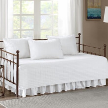 Housse de lit de jour - Matelassage luxueux double face, literie confortable toutes saisons avec jupe de lit et taies d'oreiller assorties, Kienna