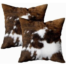 Lot de 2 housses de coussin décoratives 61 x 61 cm, imprimé imitation peau de vache, pour canapé, salon ou chambre.