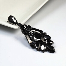 Black Alloy Earrings for Women Lightweight Fashionable Ear Jewelry Perfect for Parties and Daily Wear1Pair