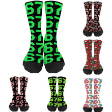 Sechs Sieben67Socken6 7Meme Neuheit Grafik Weihnachtssocken Crew Socken Lustige Geschenke für Jungen Mädchen Männer Frauen