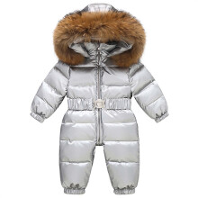 Mono de nieve de invierno para niños: mono acolchado con capucha, cálido y apto para el esquí y el clima frío.