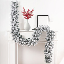 Beflockter weißer Rattan-Weihnachtskranz, 180 cm