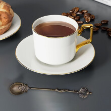 Vintage metalen koffie-/theelepel met gravures, Europese dessertroerder, antieke legeringsafwerking, voor styling en decoratie – past bij westers