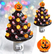 Árbol de Navidad negro de cerámica para Halloween, pequeño árbol de Navidad negro con luz nocturna enchufable.
