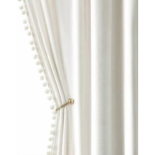 Rideaux occultants en velours blanc pur à pompons, 160 cm, isolants thermiques, à œillets, lot de 2 – Compatibles avec les tringles standard