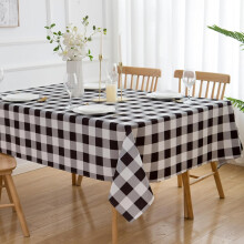 Mustavalkoinen Buffalo-ruudullinen pöytäliina 152 x 204 cm polyesteriä