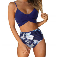 Bikini da donna a due pezzi in stile retrò a vita alta con top push-up e slip a laccetti con stampa floreale.