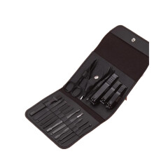 Kit de manucure 16 pièces pour la maison : coupe-ongles en acier inoxydable, kit de pédicure et trousse de voyage inclus.