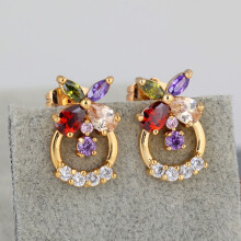 1 paio di piccoli orecchini pendenti con zirconi viola per donna, ideali per l'uso quotidiano, con design a micro intarsio.