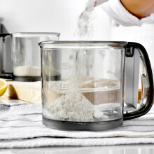 1-Cup Stainless Steel Fine Mesh Baking Sifter, Hand Pressure Design