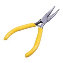 Alicates de punta curvada con agarre ergonómico. Alicates de acero al carbono de 5 pulgadas con mandíbula plana para la fabricación de joyas y