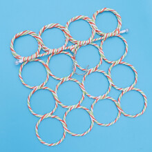 Faltbarer Schalhalter aus Papierrattan mit 20 Ringen zur Schalorganisation, mehrfarbig, 13,8 x 6,3 Zoll