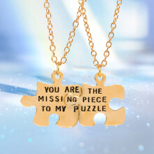 opvise2Pcs Paarkettingen Puzzels Letters Sieraden Eenvoudige Modieuze Uitstraling Vriendschapskettingen voor Valentijnsdag Goudkleurig