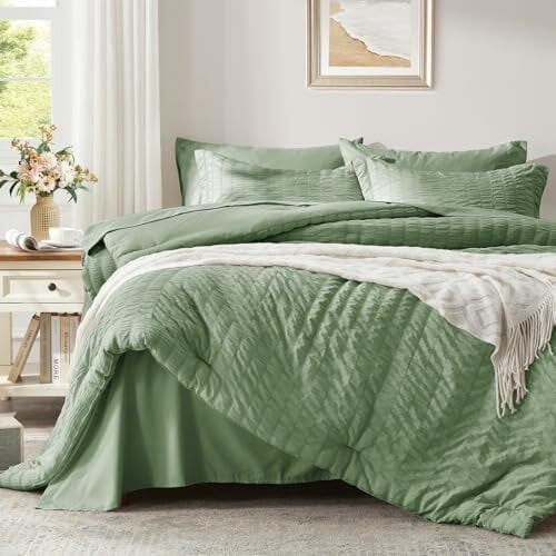 Queen Comforter Set Sage Green Seersucker 7-Piece 1