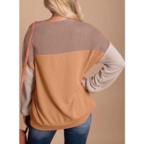 Damenmode 2023: Farbblock-Strickpullover mit langen Ärmeln und Rundhalsausschnitt 1