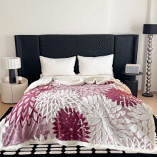 Oversized Taffeta Fleece Blanket - Extra Large Cozy Winter Cover for Bed Sofa or Travel with Anti-Pilling Fabric and Reinforced Stitched Edges