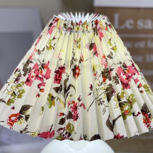 Abat-jour plissé E27 à grand motif floral pour lampe de table, lampe de chambre ou lampadaire moderne.