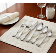 Conjunto de talheres de aço inoxidável com 60 peças para 12 pessoas.