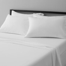 Basics Weiche, knitterfreie Bettwäsche, Doppelbettgröße, Deluxe-Mikrofaser, atmungsaktiv, 4-teilig, strahlend weiß gestreift