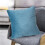 Coussin lombaire en polyester bleu 45 x 45 cm 4