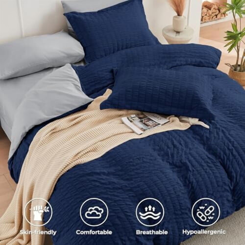 Navy and Light Grey Seersucker Bed in a Bag Set Queen 2