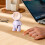 Mini luminária noturna de macaco com LED e USB, 10x5x5 cm (4x2x2 polegadas) 5