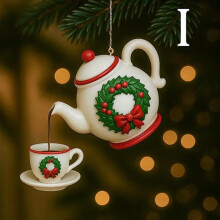 Bule de chá decorativo de Natal, xícara de chá vintage com azevinho vermelho e bagas.