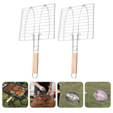 Panier à poisson en fer argenté pour barbecue, avec poignée ergonomique et design facile à nettoyer, idéal pour une utilisation domestique.
