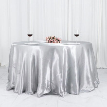 Nappe ronde en satin argenté BalsaCircle 132 pouces pour mariages, réceptions, traiteurs et décorations.