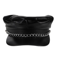 set hoedkettingen van zwart PU-leer met ijzeren ketting, platte bovenkant en korte rand, veelzijdig accessoire voor dames en feestjes.