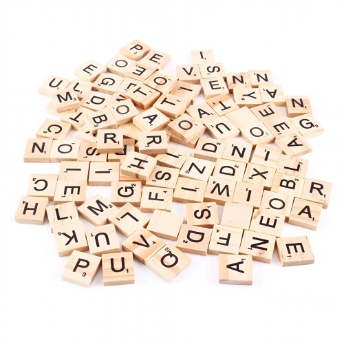 100 τεμάχια πλακάκια Scrabble Γράμματα Αλφάβητο Ξύλινα κομμάτια Αριθμοί Μενταγιόν