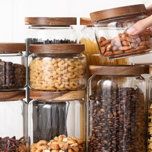 High Borosilicate Glass Storage Jar with Wooden Lid 700ml
