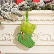 Julestrømper med initialer, 7,9" broderet monogram grøn plys julestrømpe til pejs eller festdekoration