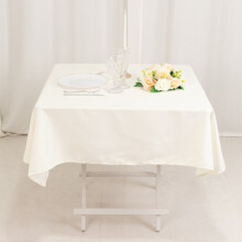 Nappe carrée BalsaCircle Ivory 54" x 54" en mélange de coton, linge de table pour réceptions, traiteurs et repas