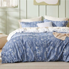 Omkeerbare dekbedovertrekset voor kingsize bed, oneindig blauw bloemenpatroon, 3-delig met ritssluiting, 8 hoekbanden en 2 kussenslopen.