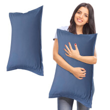 Effen katoenen beddengoedset, inclusief hoeslaken met diepe hoeken en kussenslopen voor een comfortabele en knusse nachtrust.
