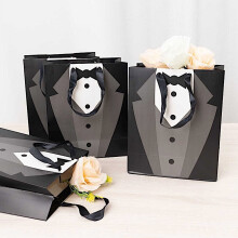 Sacs cadeaux en papier BalsaCircle12, style smoking noir et blanc, avec poignées en satin, pour fêtes et événements. Fournitures de décoration.